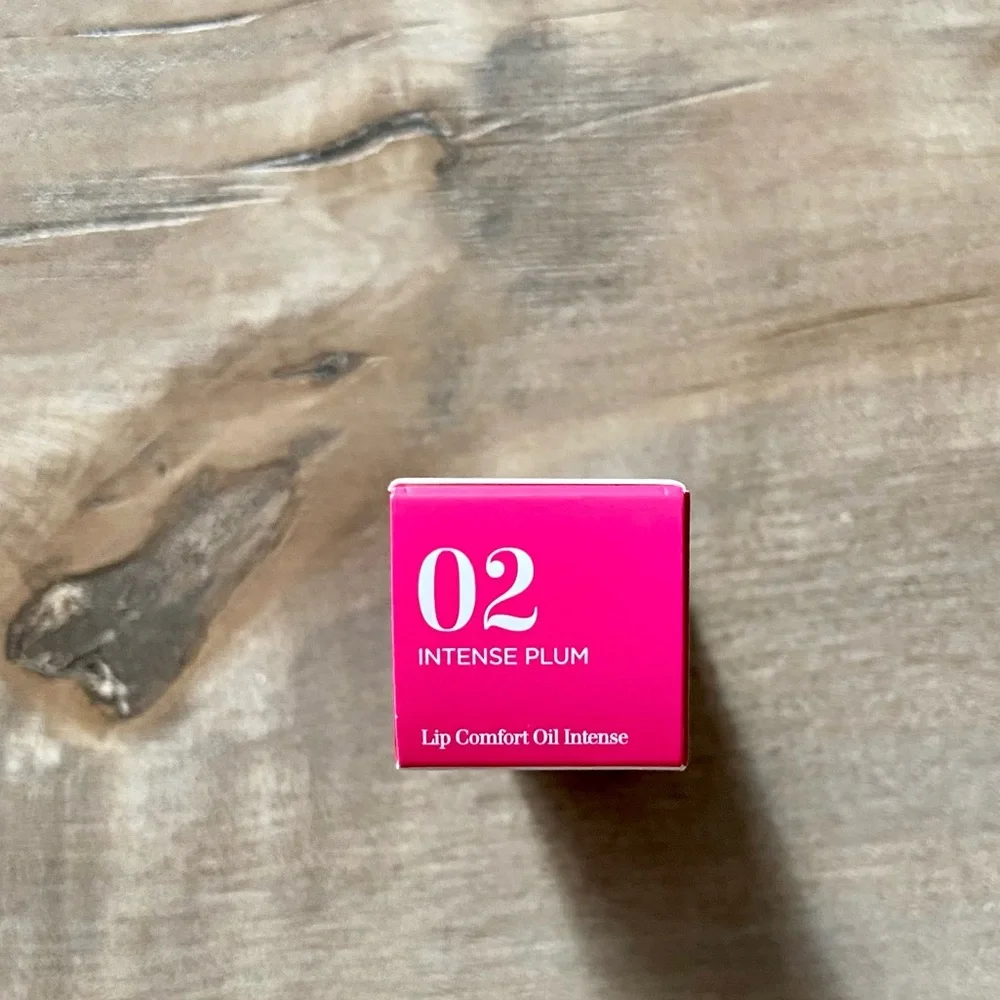Clarins Paris Lip Comfort Oil Intense - Hydrating Lip Oil in Intense Plum 02